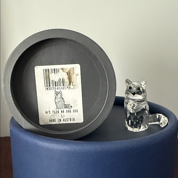 Swarovski Sitting Cat ~ Retired - Picture 3 of 12